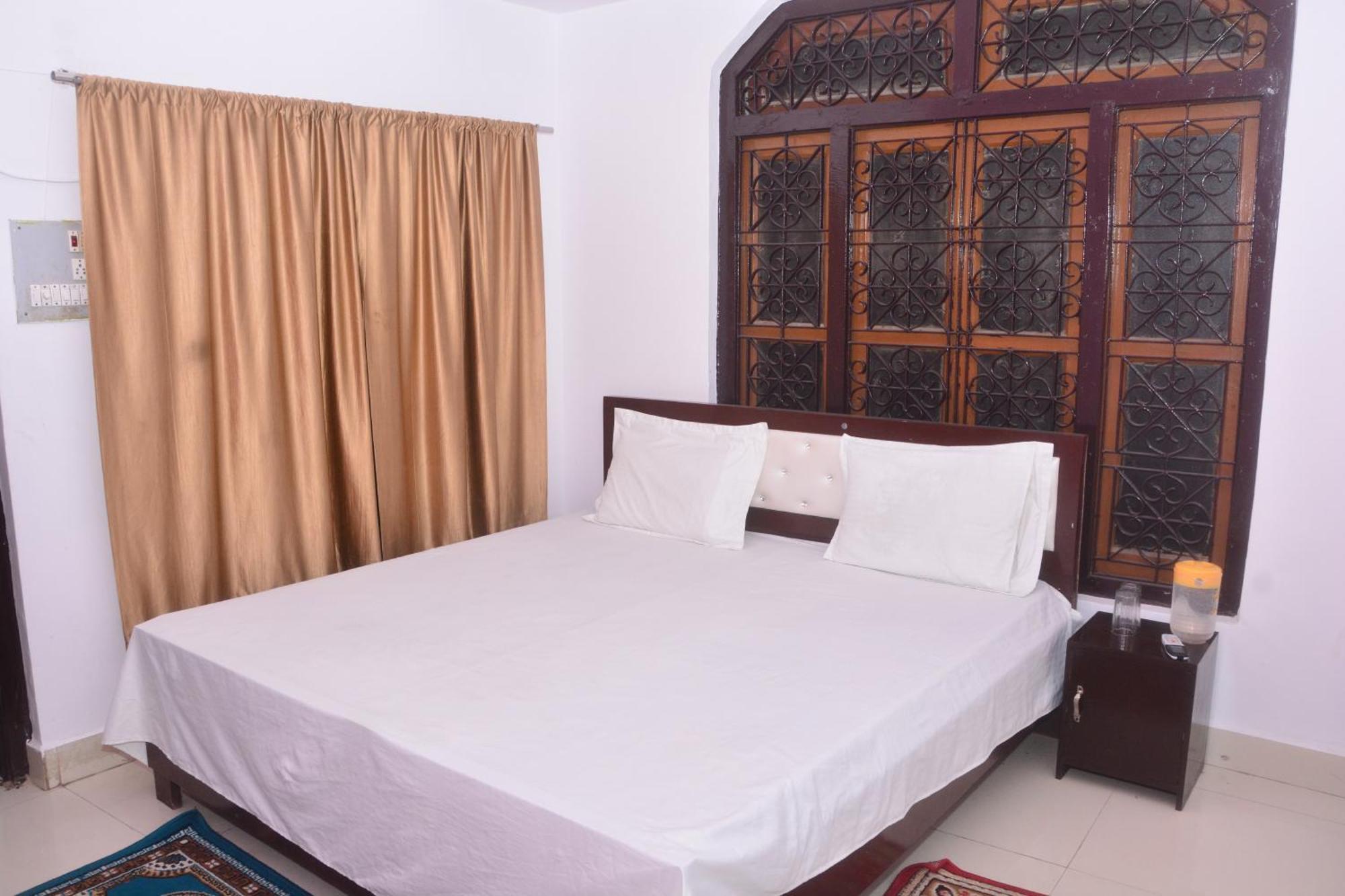 Hotel Chandrasha Villa Ayodhya Dham Ram Mandir 600 Meter Екстер'єр фото